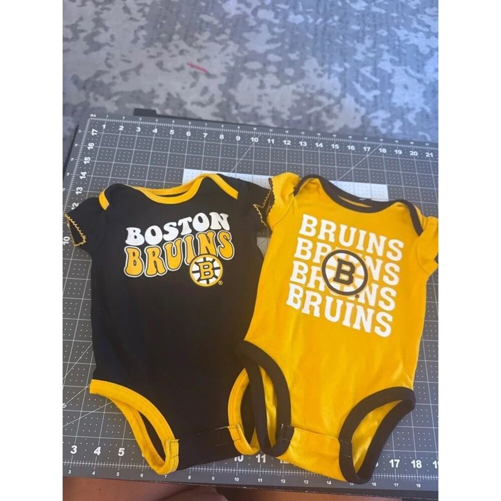 Boston Bruins Baby Onesie 2-Piece Bundle 3-6 Months NHL